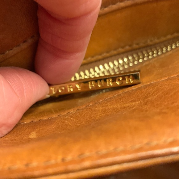 Authentic Tory Burch Bombe Tote Handbag Shoulder Bag Purse Caramel Camel Tan - Picture 11 of 13